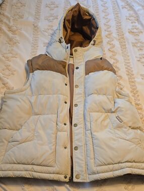 Womens Puffer Ariat Vest